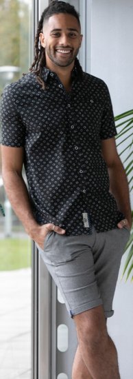 D555 Matlock Short Sleeve AOP Shirt With Hidden Button Down Black - Camisas - Camisas 2XL-10XL