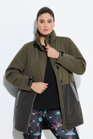Ulla Popken 843480 Abrigo técnico HYPRAR bicolor con capucha Verde oliva - Abrigos - Abrigos de talla grande
