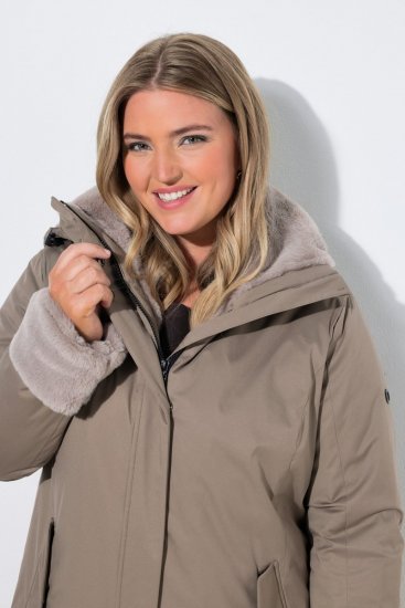 Ulla Popken 850509 Chaqueta de pelo sintético Topo - Chaquetas - Chaquetas para mujer en tallas grandes