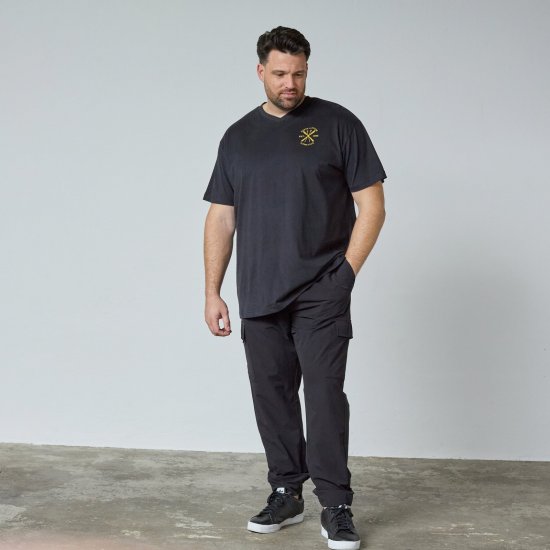 North Latitude Alpine Club T-Shirt Negro - TALL camisas - Camisetas para hombres altos