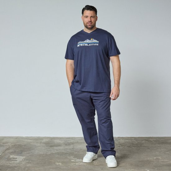 North Latitude Mountain T-Shirt V-Neck Azul marino - TALL camisas - Camisetas para hombres altos