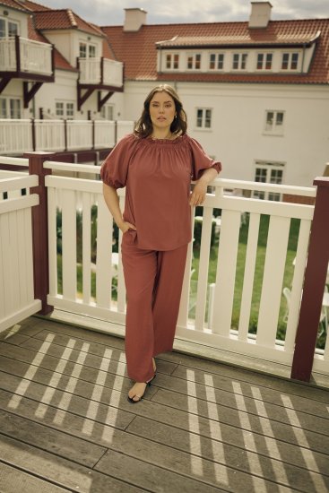 Kaffe Curve Neela Off-Shoulder Blouse Henna Brown - Blusas y túnicas - 