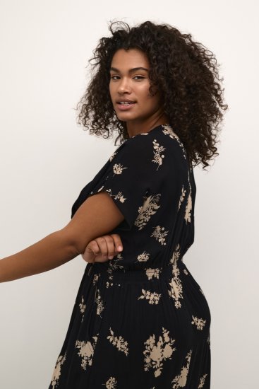 Kaffe Curve Jenna Vestido Negro/Brown Flower estampado - Vestidos - 