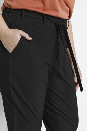 Kaffe Curve Jia Pantalones con cinturón Negro intenso - Vaqueros & Pantalones de Mujer Tallas Grandes – Plus Size - 