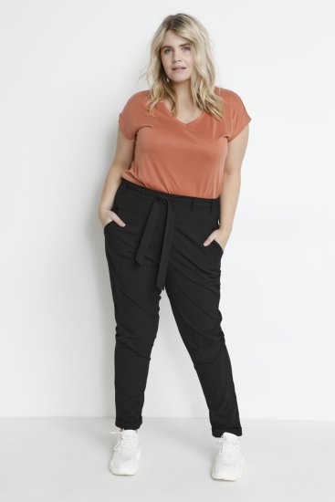 Kaffe Curve Jia Pantalones con cinturón Negro intenso - Vaqueros & Pantalones de Mujer Tallas Grandes – Plus Size - 