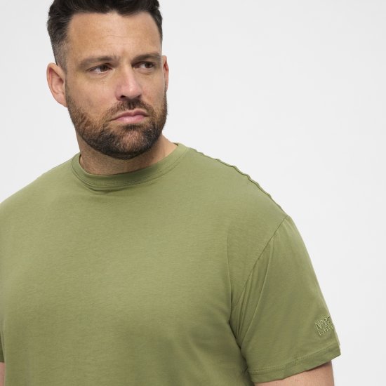 North Latitude T-Shirt O-Neck Olive Green TALL - TALL camisas - Camisetas para hombres altos